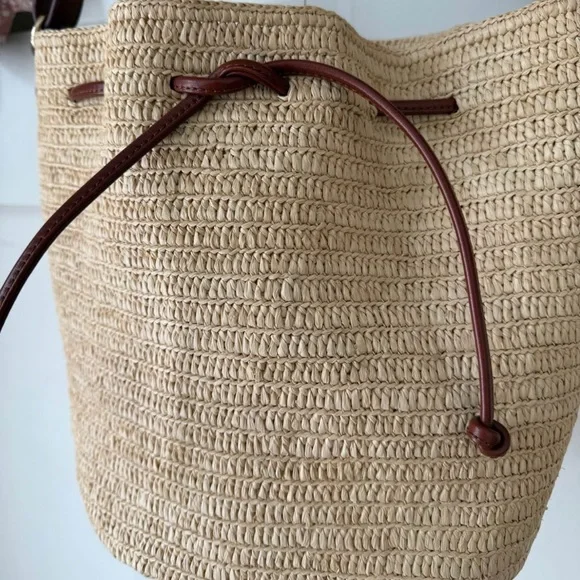 Sezane Farrow Bag in Natural Raffia - Picture 2 of 4
